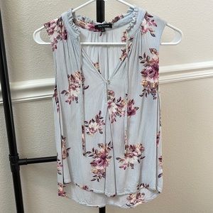 Sleeveless blouse
